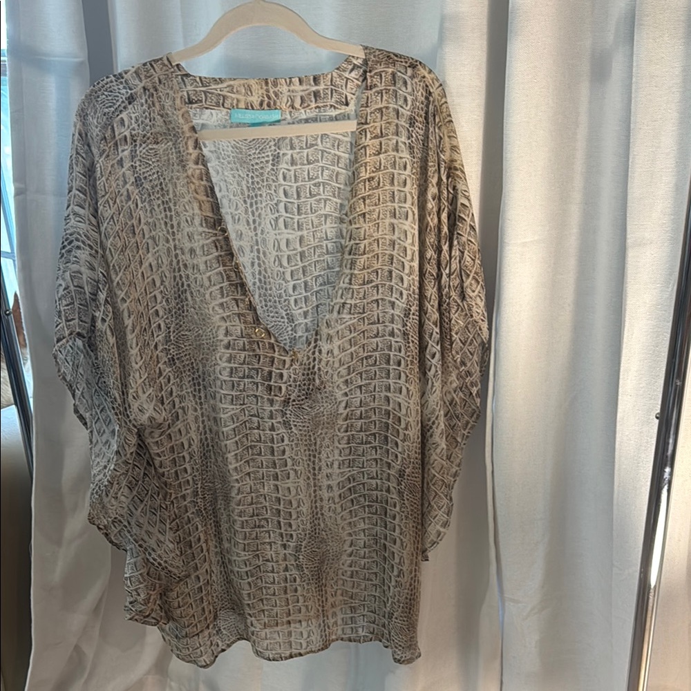 Chic Snake Print V-Neck Top